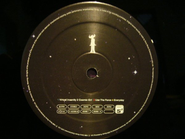 画像3: JAMIROQUAI ‎/ TRAVELLING WITHOUT MOVING  (UK-2LP) (3)