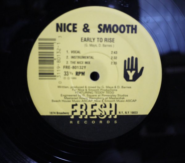 画像2: NICE & SMOOTH  / MORE & MORE HITS (2)