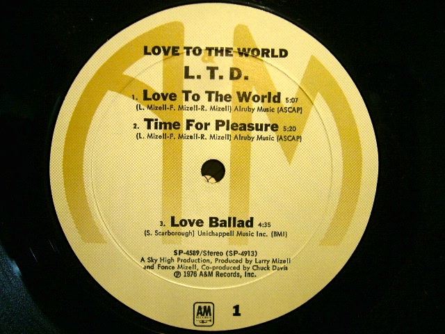 Perfume LOVE THE WORLD 2枚組 LP盤 レコード Perfume Global Compilation LOVE THE WORLD ｜ Discography